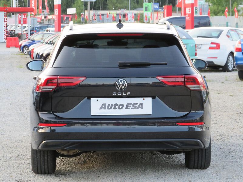 Volkswagen Golf (2020) 2.0 TDi, ČR, Life - fotka 5 z 44