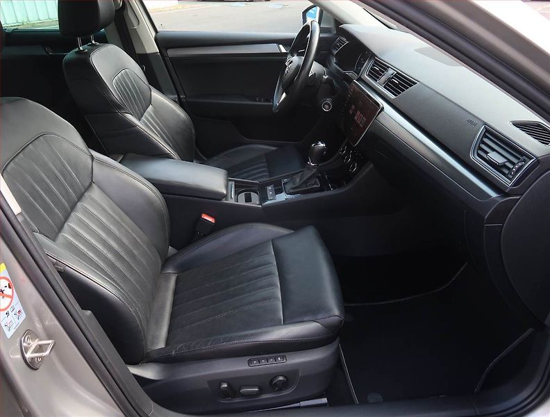 Škoda Superb (2018) Style Plus 2.0 TDI, Automat - fotka 9 z 26