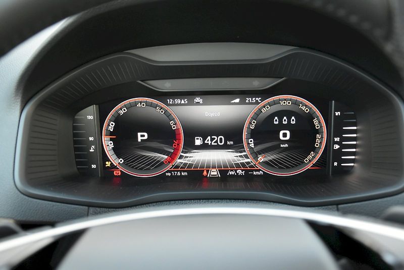 Škoda Karoq (2025) Sportline 1,5 TSI 110 kW 7° au - fotka 31 z 39