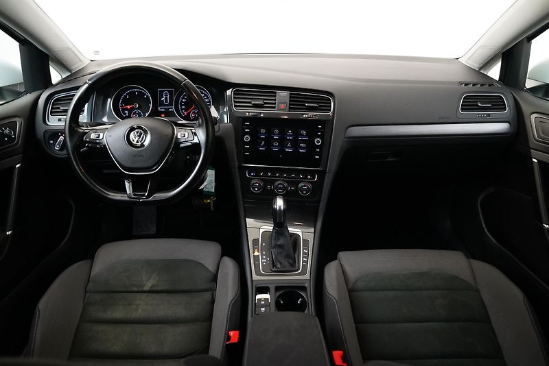 Volkswagen Golf - fotka 5 z 26