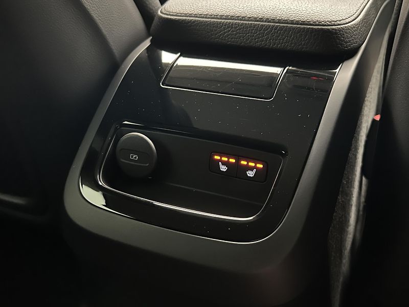 Volvo V60 T6 AWD RECHARGE INSCRIPTION - fotka 21 z 47