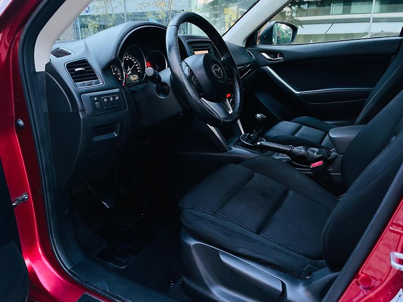 Mazda CX-5 2.0i MANUÁL 4x4 1MAJITEL TAŽNÉ - fotka 27 z 40