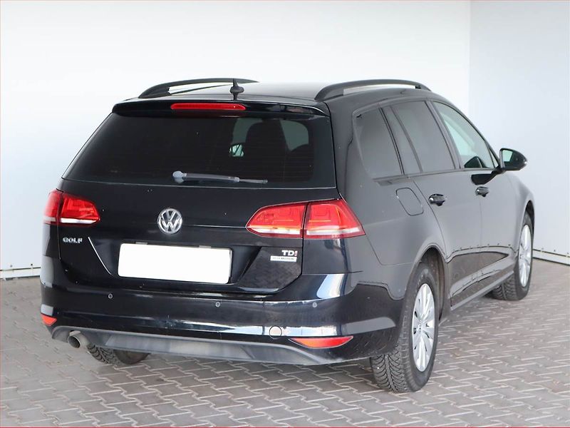 Volkswagen Golf (2016) 1.6 TDI, Automat, Serv.kniha - fotka 5 z 16