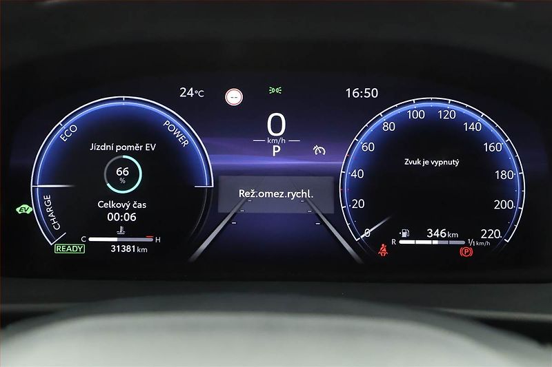 Toyota C-HR (2024) 1.8 Hybrid - fotka 8 z 22