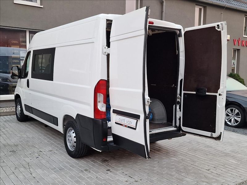 Citroën Jumper 2.2HDi L2H2 103kW,6míst,1.Maj - fotka 31 z 41