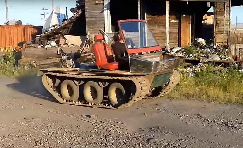 Tento stroj evidentně začínal jako Lada.