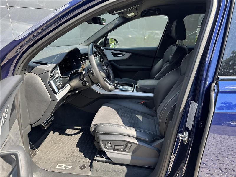 Audi Q7 3,0 50TDI S-LINE quattro ČR DP - fotka 11 z 38