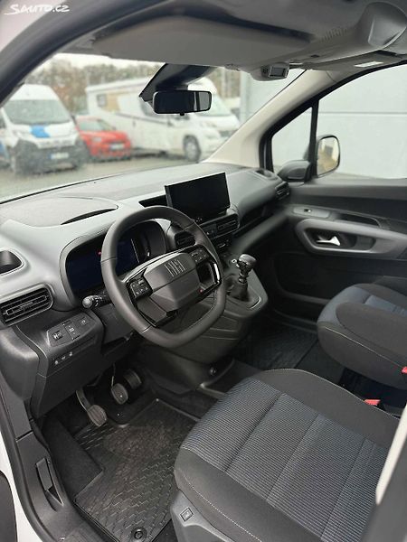 Fiat Dobló Panorama 1.5 blueHD - fotka 8 z 10
