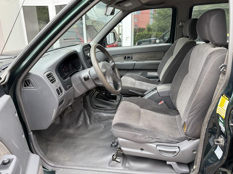 Nissan Navara (2009) původ ČR, DPH - fotka 25 z 32