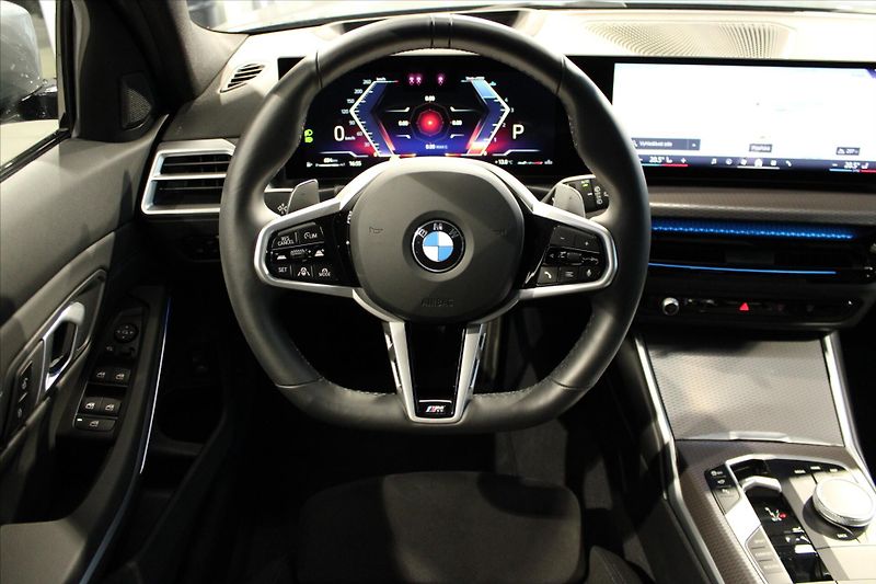 BMW Řada 3 320d xDrive M Sport DAProf/360 - fotka 16 z 35