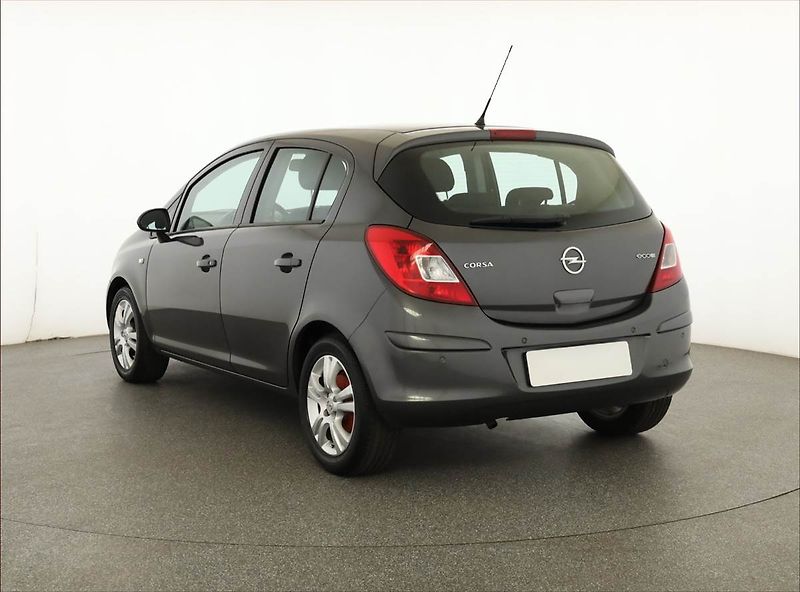 Opel Corsa (2013) 1.2 , po STK, jezdí dobře - fotka 4 z 11