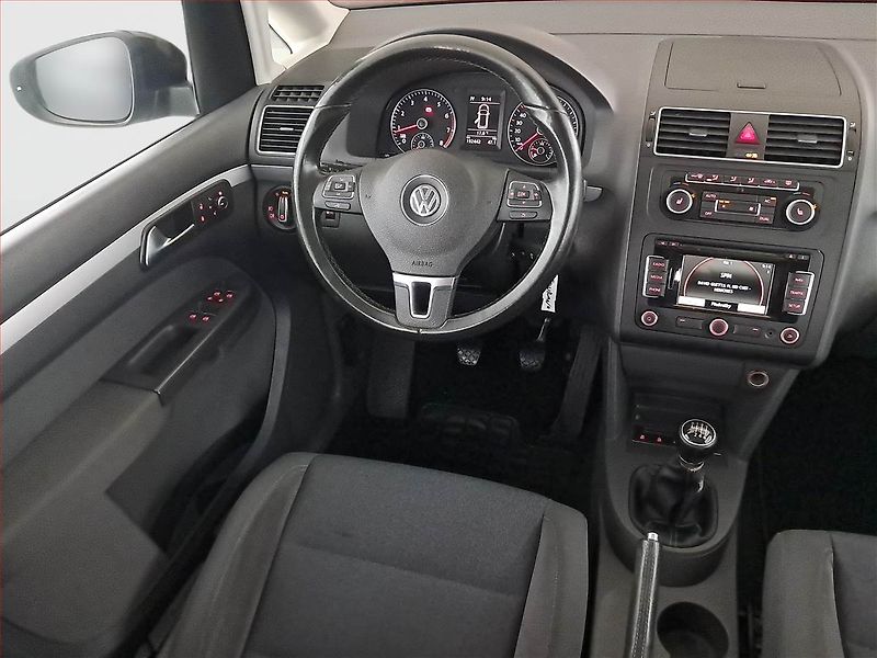 Volkswagen Touran (2012) 1.2 TSI, 7 míst, Navi - fotka 7 z 17