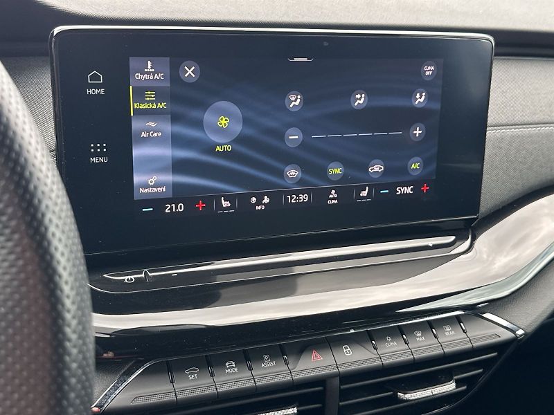 Škoda Octavia (2023) 1.5 TSI M-HEV DSG Sportline - fotka 25 z 35