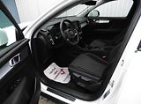 Volvo XC40 2,0 D3 Momentum PRO AWD A/T - náhled 11