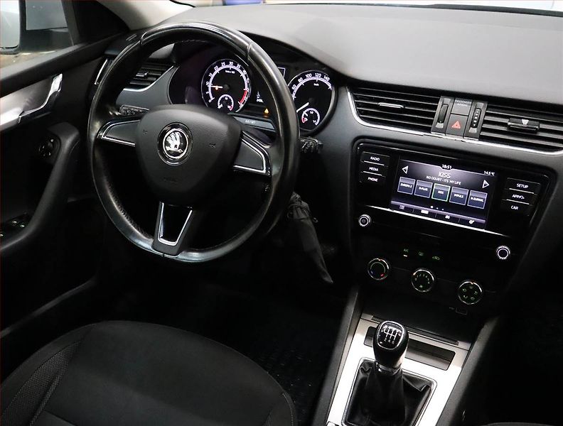 Škoda Octavia (2019) Ambition 2.0 TDI, Tempomat - fotka 7 z 18