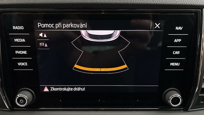 Škoda Karoq 2.0 TDI Style - fotka 12 z 27