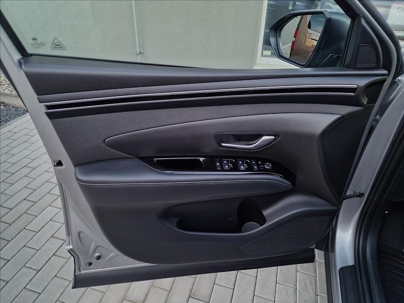 Hyundai Tucson 1.6 T-GDI 110kW Smart,ČR,1Maj - fotka 37 z 48