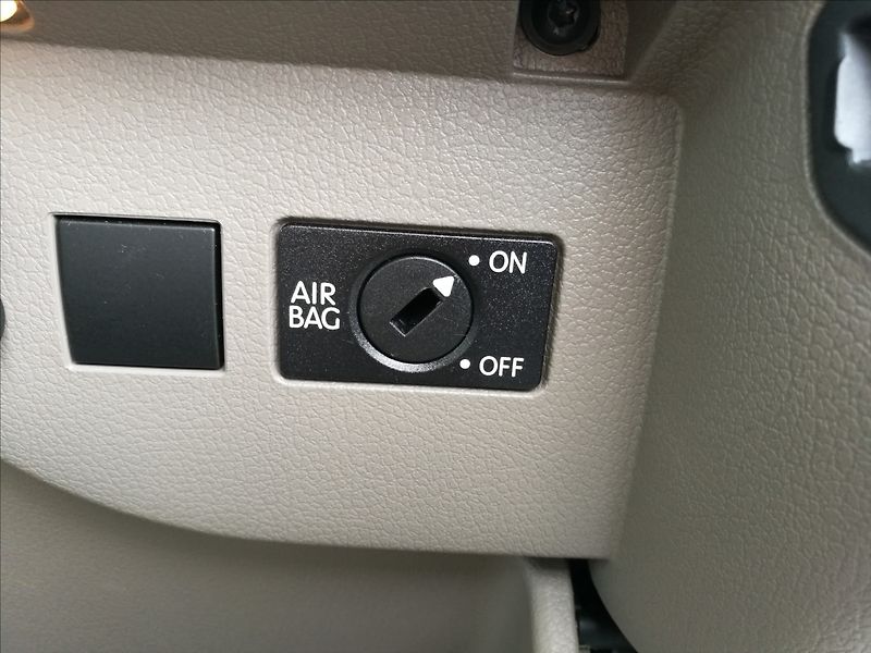 Volkswagen Golf Plus 1,6 i DSG 75 kW - fotka 13 z 20