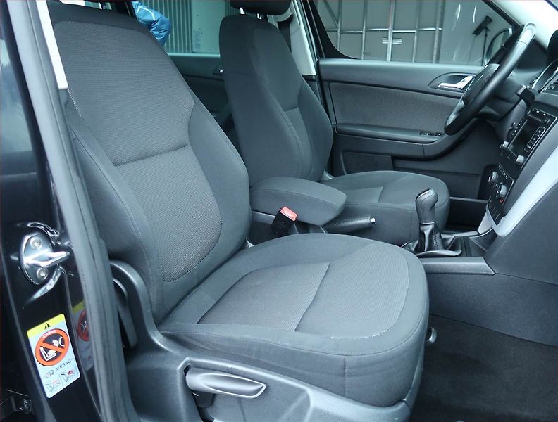 Ford Tourneo Custom (2013) Titanium 2.2 TDCi, ČR - fotka 7 z 14