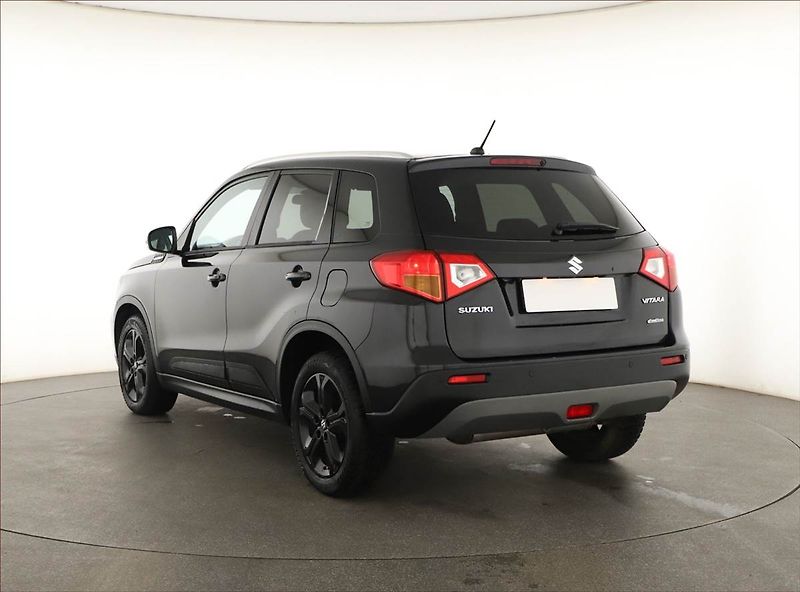 Suzuki Vitara (2017) 1.4 BoosterJet, 4X4, Automat - fotka 4 z 20