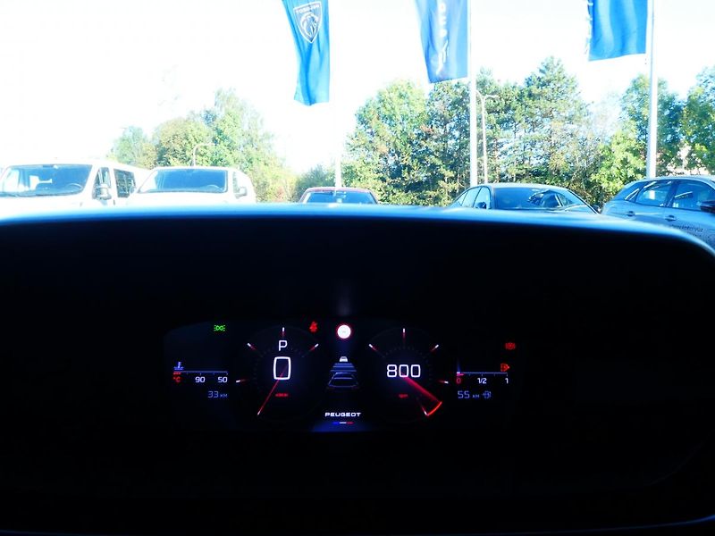 Peugeot 308 SW ACTIVE PT 130k EAT8 - fotka 21 z 26