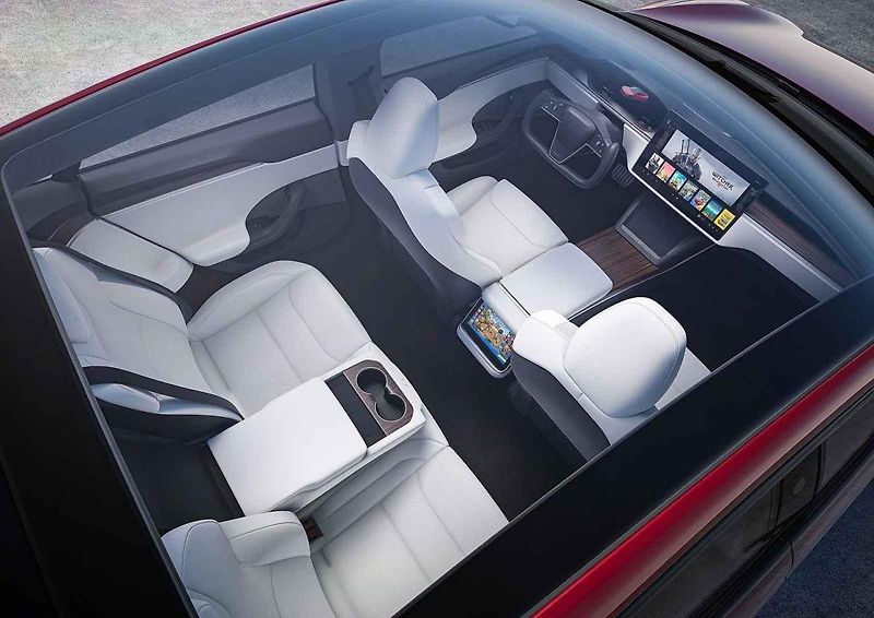Nový showroom Tesly v Průhonicích