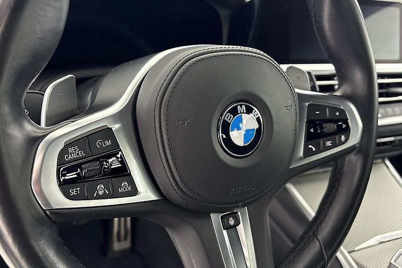 BMW Řada 3 320d xDrive - fotka 23 z 26