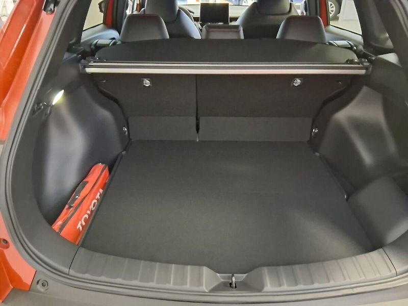 Toyota Corolla Cross GR-sport 2,0 HEV - fotka 5 z 5