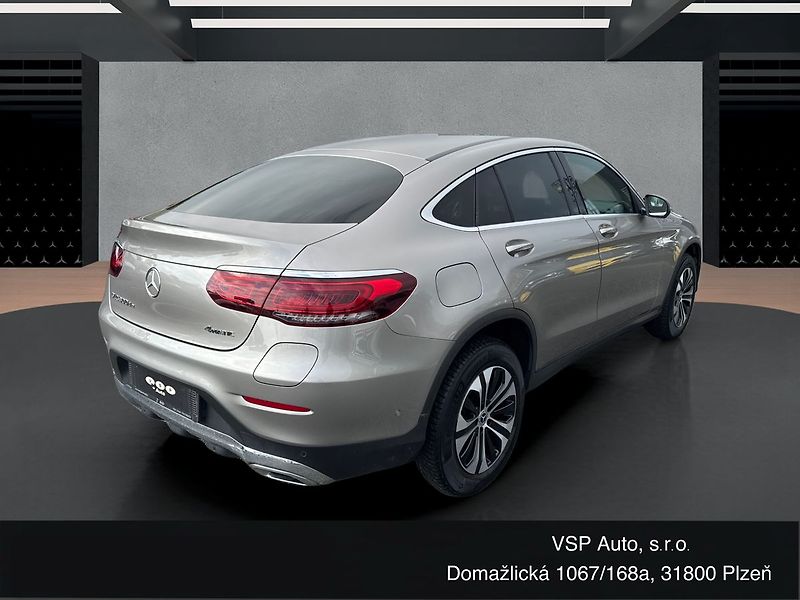 Mercedes-Benz GLC 300de 4MATIC Coupe - fotka 5 z 21