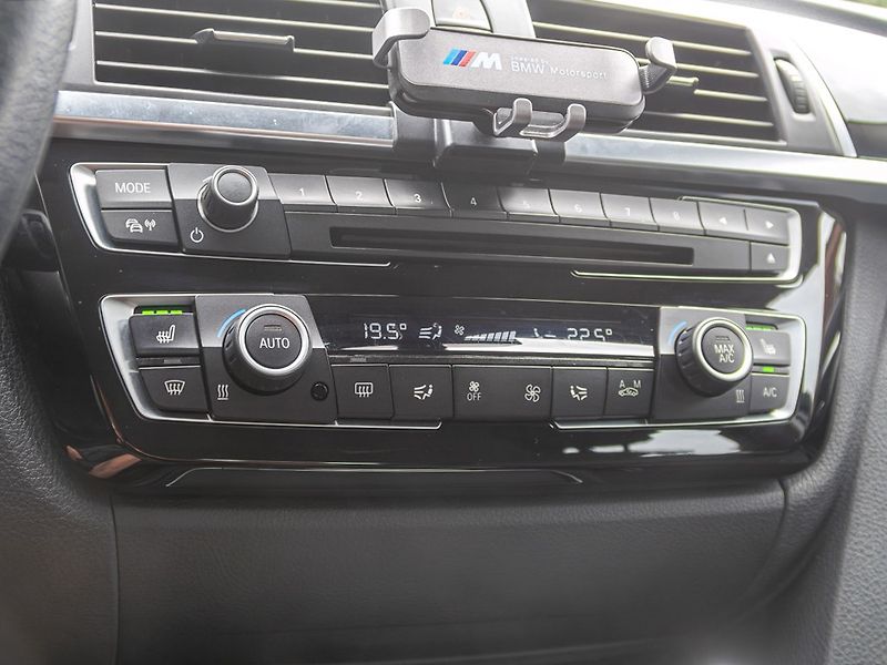 BMW Řada 3 (2017) 325D 165KW NAVI – LED - fotka 26 z 48