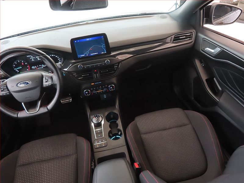 Ford Focus (2020) ST-Line 1.5 EcoBoost, Automat - fotka 8 z 14