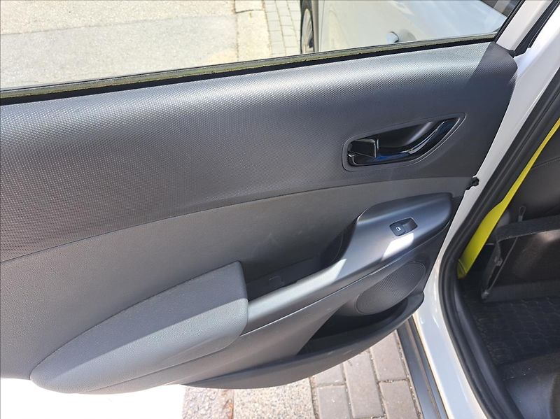 Hyundai Kona 1,0 T-GDI - fotka 40 z 56