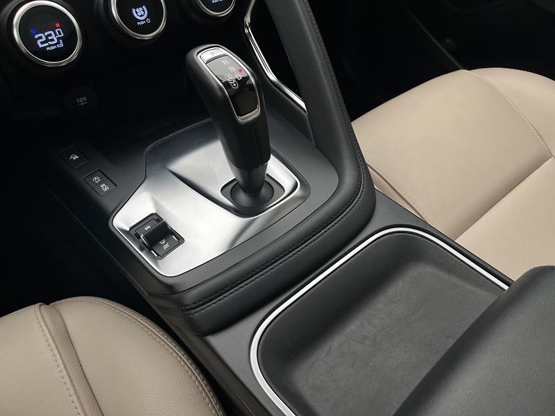 Jaguar E-Pace P250 AWD AUT - fotka 25 z 44