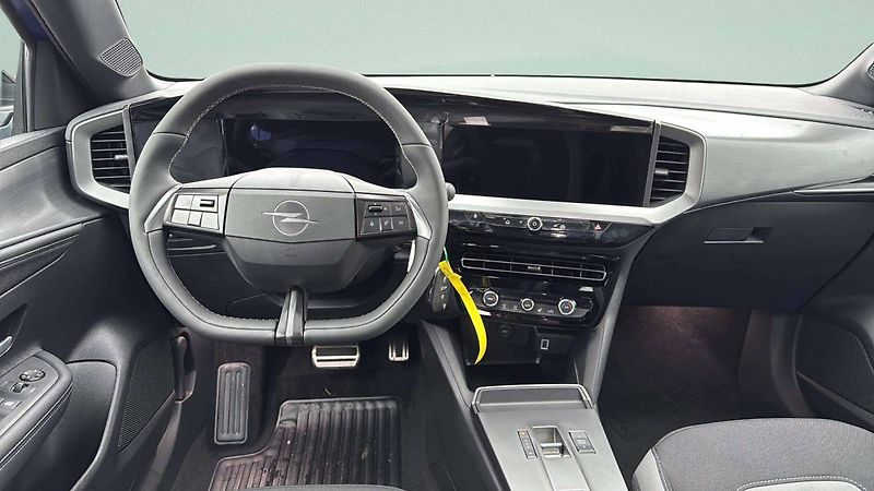 Opel Mokka (2025) GS 1.2 TURBO (96kW/130k) AT8/6 - fotka 14 z 23