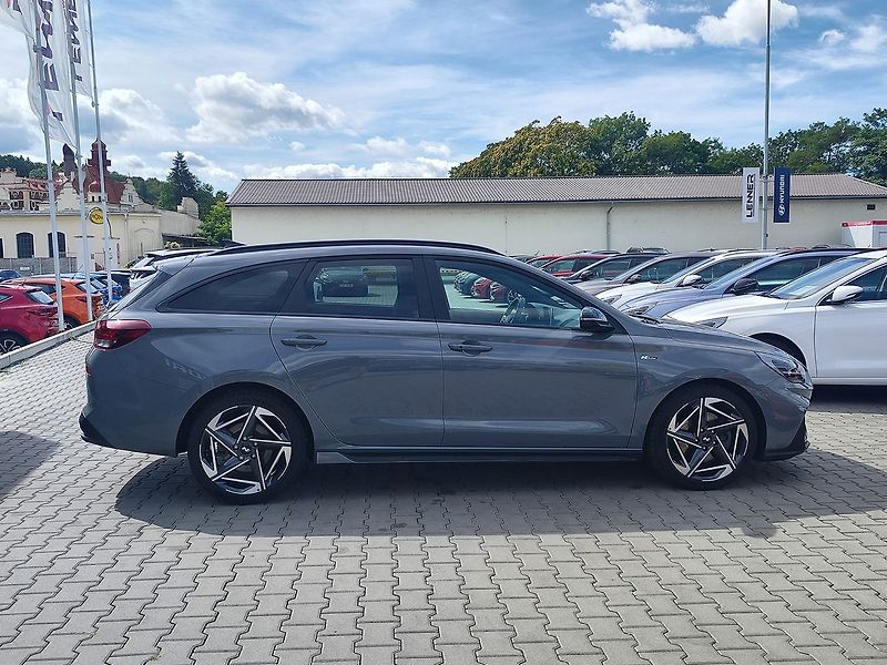 Hyundai i30 1.5 T-GDI/103kW N-Line DCT - fotka 4 z 37