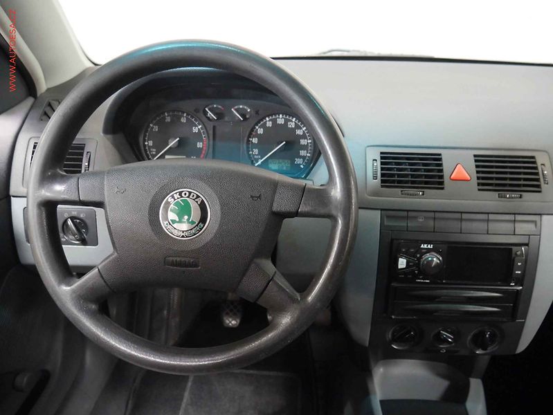Škoda Fabia (2003) 1.4i, ČR - fotka 11 z 15