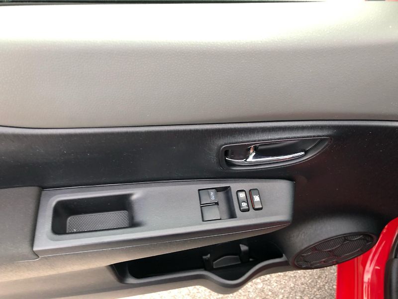 Toyota Yaris 1.33  VVT-i, Automat - fotka 15 z 28