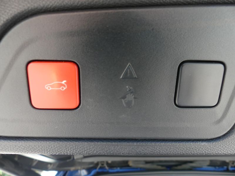 Citroën C5 Aircross (2022) Hybrid 225 ë-EAT8 SHINE+ - fotka 12 z 30
