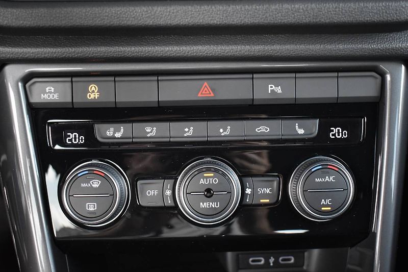 Volkswagen T-Roc (2022) Sport 1.5TSI 110kW DSG,tažné - fotka 21 z 25