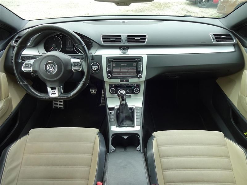 Volkswagen Passat CC 2.0TDi 125kW - fotka 38 z 70