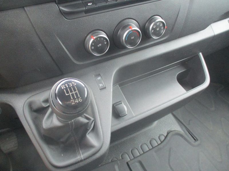 Renault Master 2.3dci  L3H2 - fotka 16 z 26