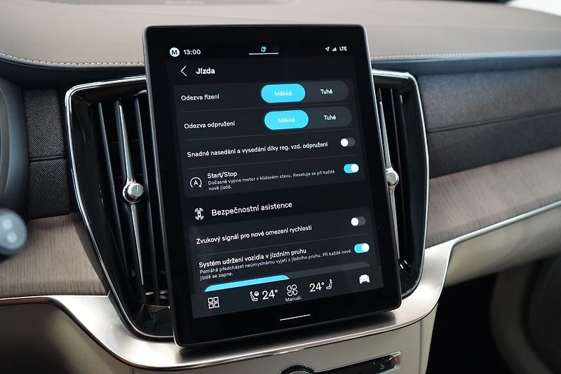 Volvo XC90 B5 PLUS Bright, Vzduch, 360° - fotka 33 z 50