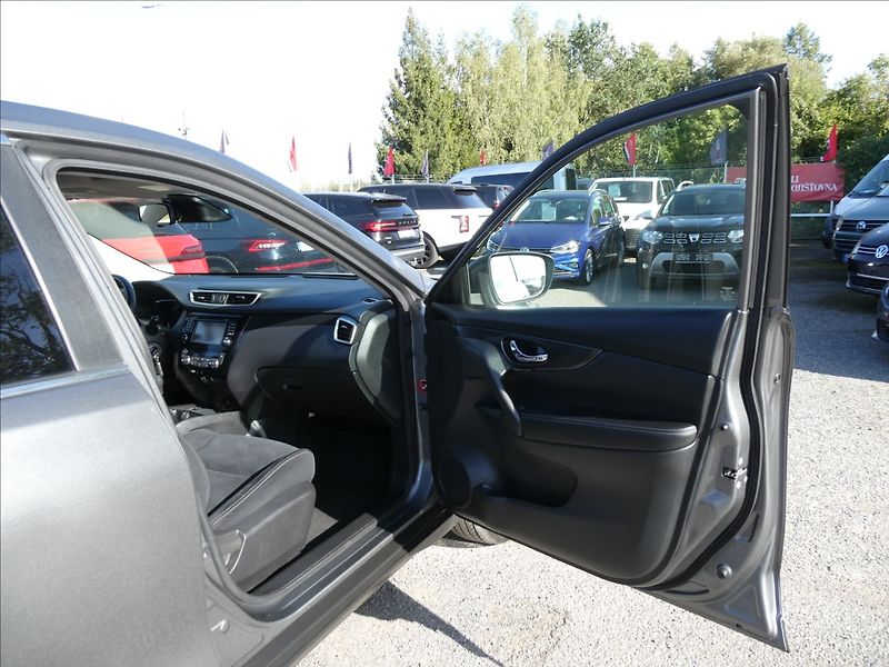 Nissan X-Trail 1,6 dCi 96kW 4x4 serviska - fotka 24 z 44