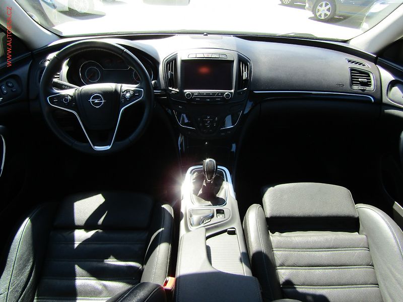 Opel Insignia (2015) 2.0CDTI 4x4, Bixenon, kůže - fotka 8 z 18