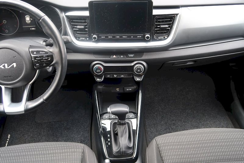 Kia Stonic (2023) Exclusive 1,0 T-GDI DCT7 74kW - fotka 13 z 31