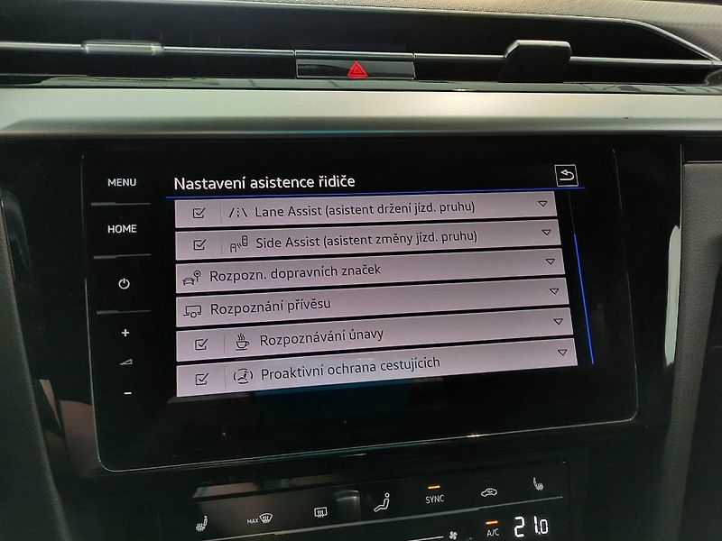 Volkswagen Arteon (2021) R-Line 2.0 TDI 4Motion (147kW/ - fotka 18 z 29