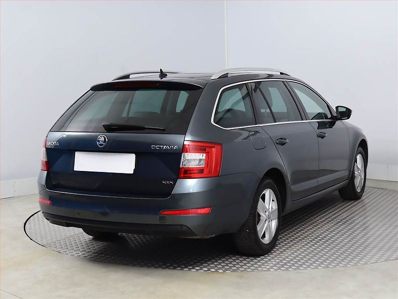 Škoda Octavia (2014) 1.8 TSI, 4X4, Automat - fotka 5 z 21