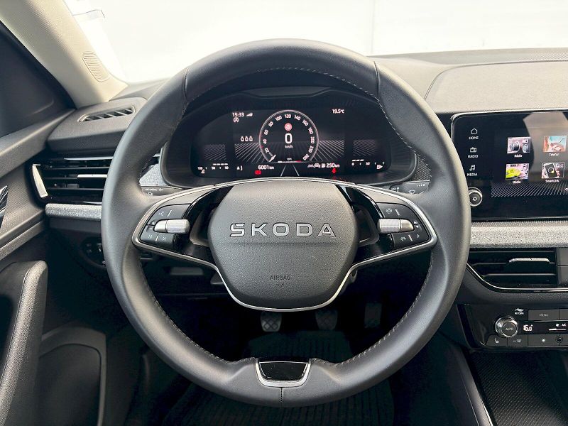 Škoda Scala (2026) 1.0 TSI / 70 kW / SELECTION - fotka 18 z 34