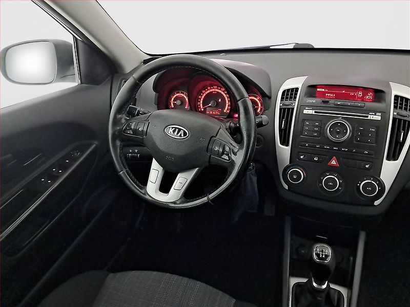 Kia Ceed (2010) 1.6 CVVT, Serv.kniha, po STK - fotka 7 z 16