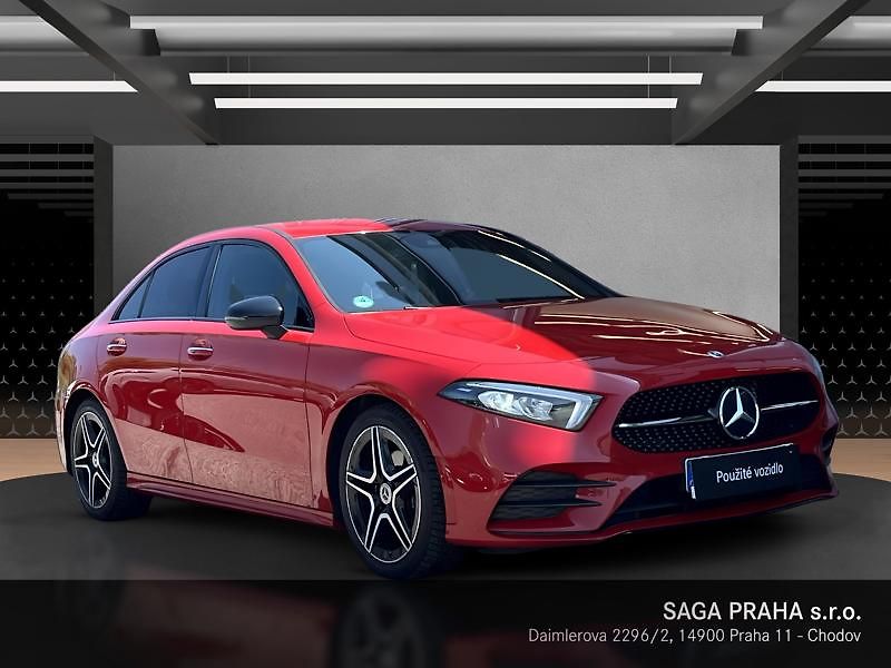 Mercedes-Benz Třídy A A-Třída 180d sedan AMG Line Ni - fotka 8 z 20